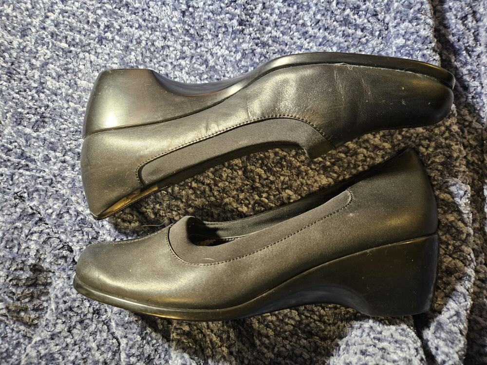Easy Spirit Womens SEOBERLIN Black Leather Shoes Size 7.5 Comfort